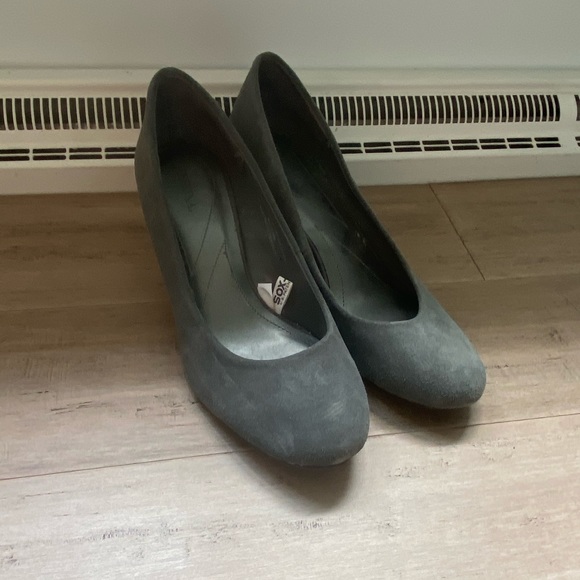 Merona Gray Wedges - Picture 2 of 7